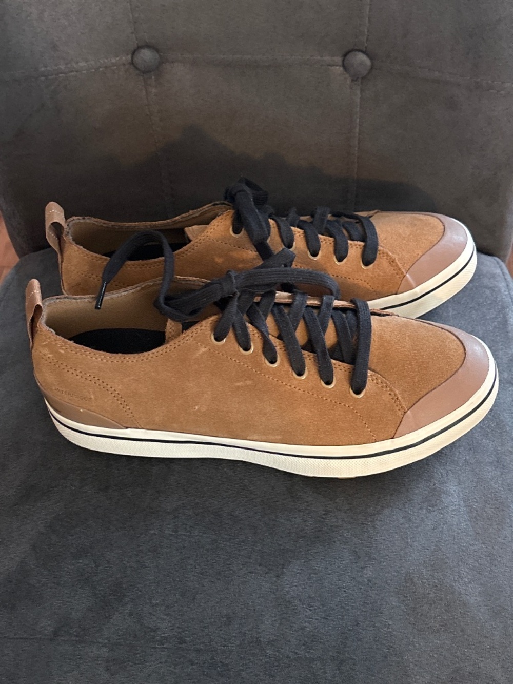EUC Men’s Sorel Metro ll Low Tan Suede Sneakers 9.5